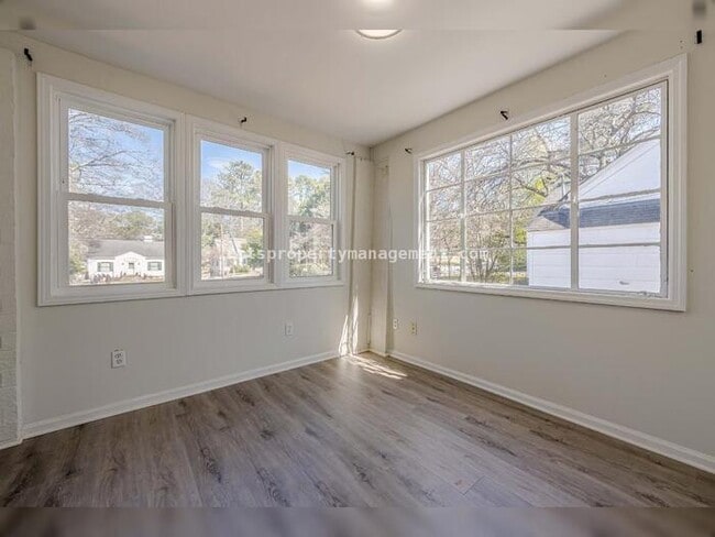 Building Photo - 1977 N Decatur Rd