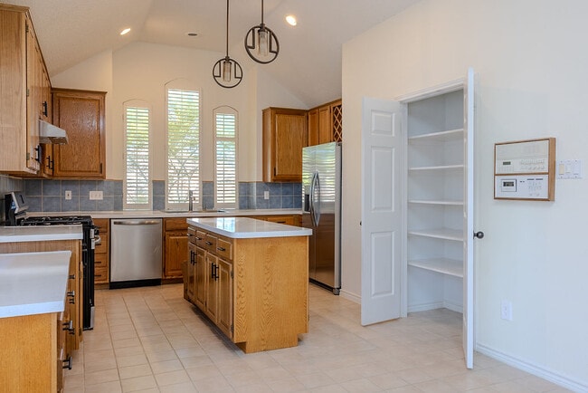 Building Photo - 7305 Netherlands Ln