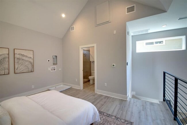 Building Photo - 7204 Meador Ave