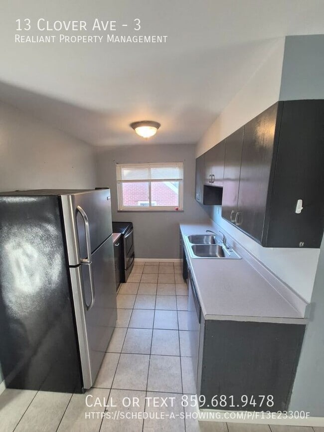 Building Photo - 13 Clover Ave