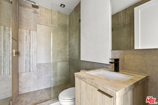 Building Photo - 1021 N Ogden Dr