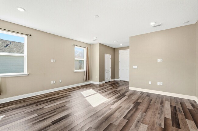 Building Photo - 216 Santorini Ct