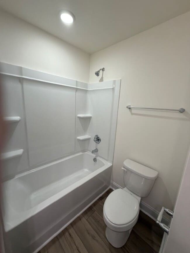 Building Photo - Mebane / Townhouse