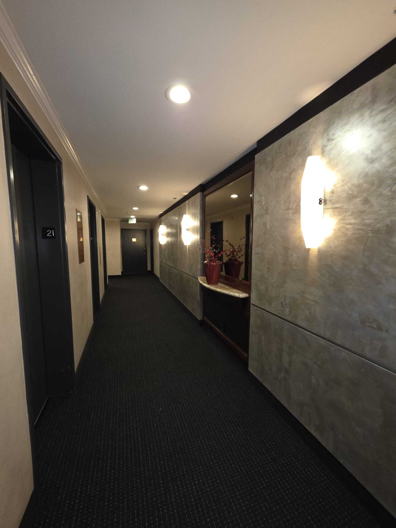 Hallway to unit - 800 W 1st St