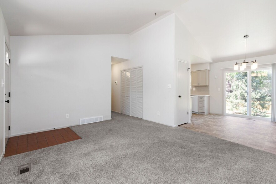 Updated paint. Like-new carpet. - 1956 Promenade Way