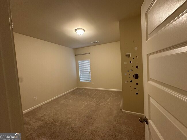 Building Photo - 376 Pernell Dr