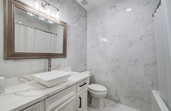 Building Photo - 18807 Oriole Point Ct