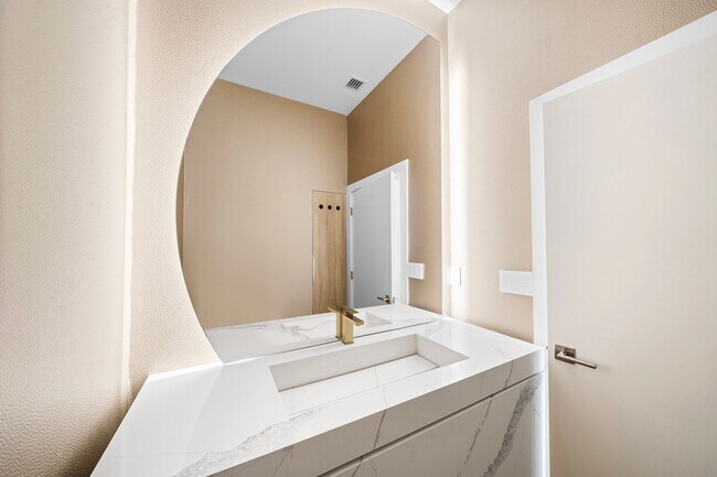 Building Photo - 2001 Meridian Ave