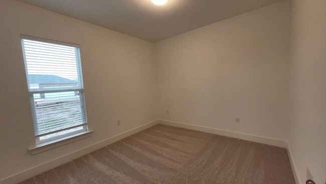 Building Photo - Must see home in Zachary!