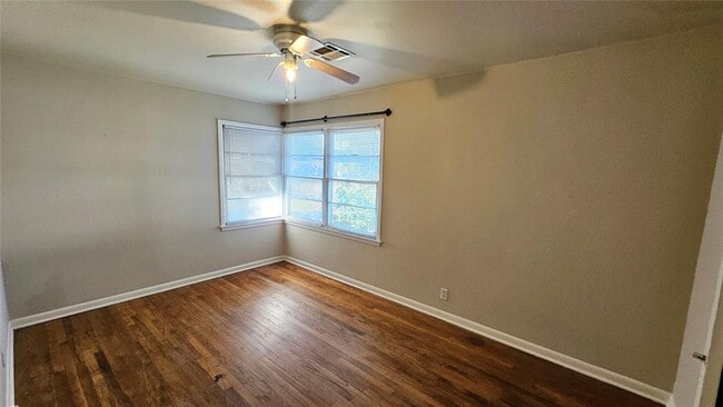 Building Photo - 4304 N Libby Ave