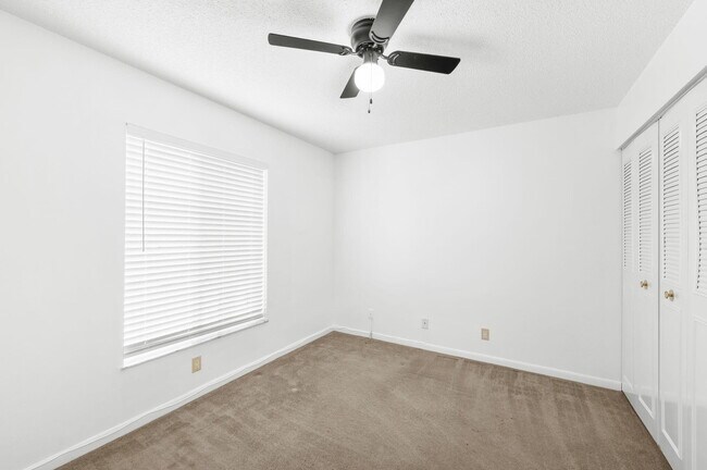 Building Photo - 2506 SE Anchorage Cove
