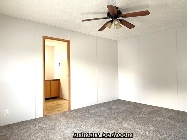 Building Photo - 3337 Clear Springs Way