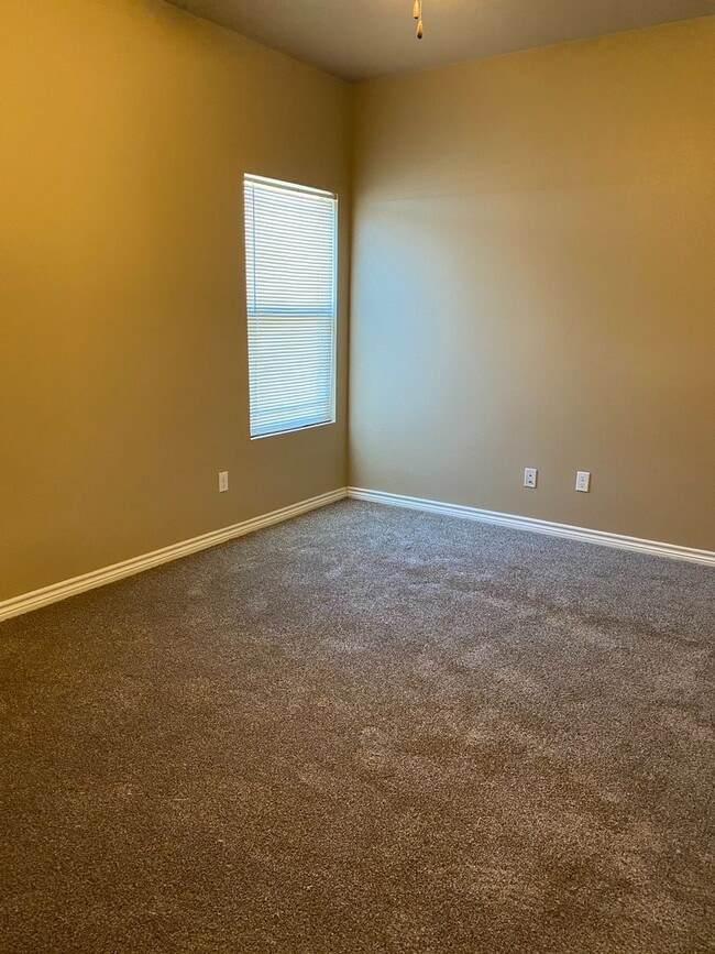 Building Photo - COMING SOON!!  2 Story Townhome