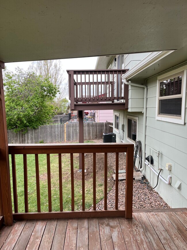 Building Photo - 5303 Meadowgreen Dr