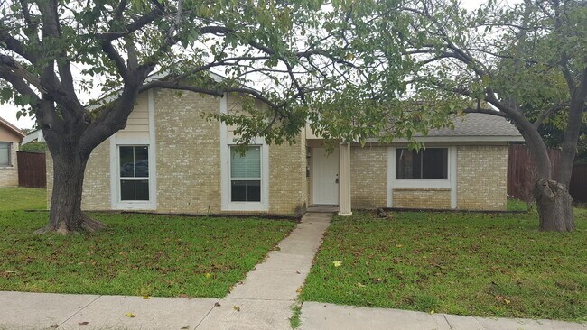 Primary Photo - Beautiful 4-Bedroom Home with Pool in Carrollton – $2,700/Month