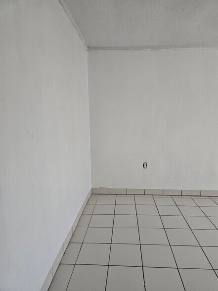 Building Photo - 2016 S India Ave