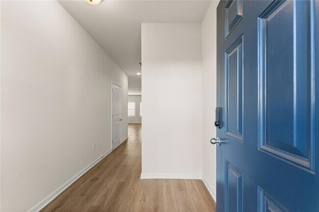 Building Photo - 76 Regent Pk