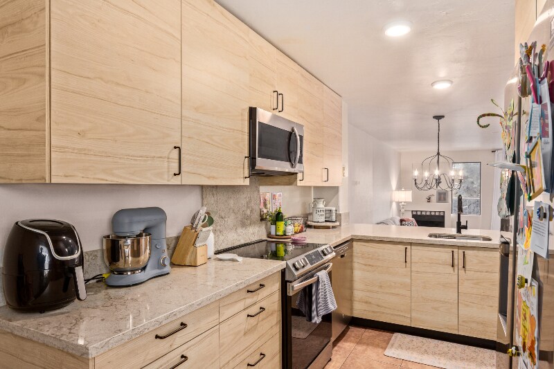 Building Photo - 5675 N Camino Esplendora