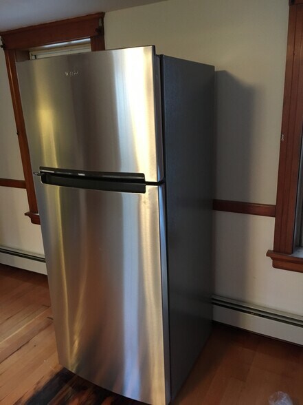 Building Photo - 48 Market St