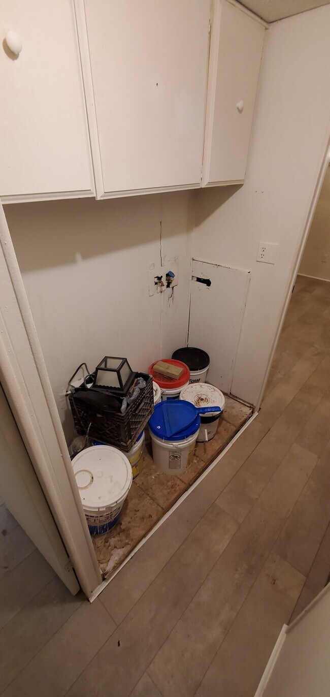 Building Photo - Highway 70 MHC