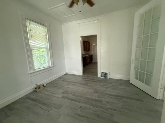 Building Photo - 3 Bed 2 Bath 1150.00