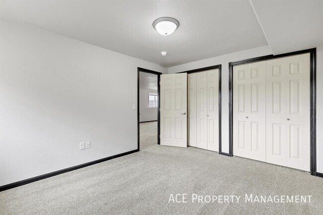 Building Photo - 132 Corbin James Ct