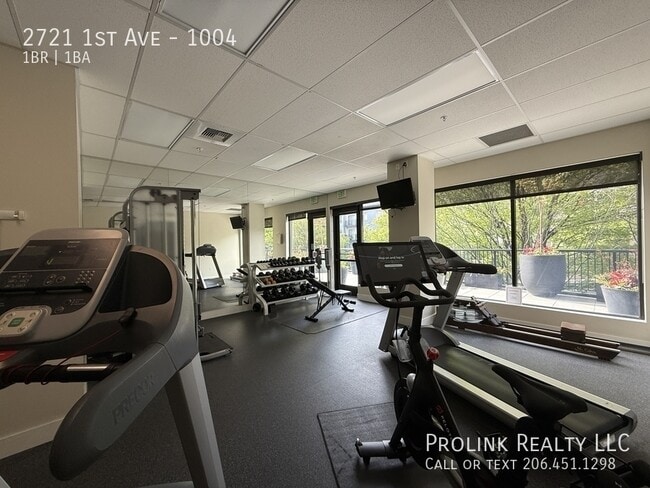 Building Photo - 2721 1st Ave