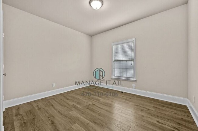 Building Photo - 5 Bedroom house rent in Suwanee near Peachtree Ridge High School