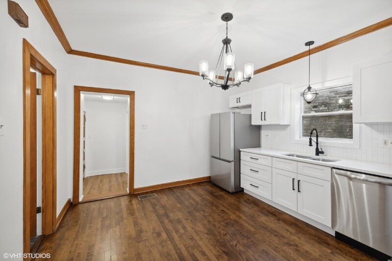 Building Photo - 1411 S 56th Ct