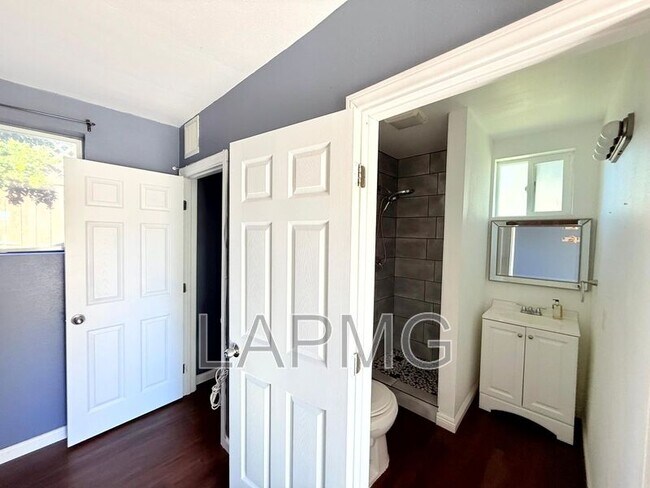 Building Photo - 17535-17537 Baltar Street