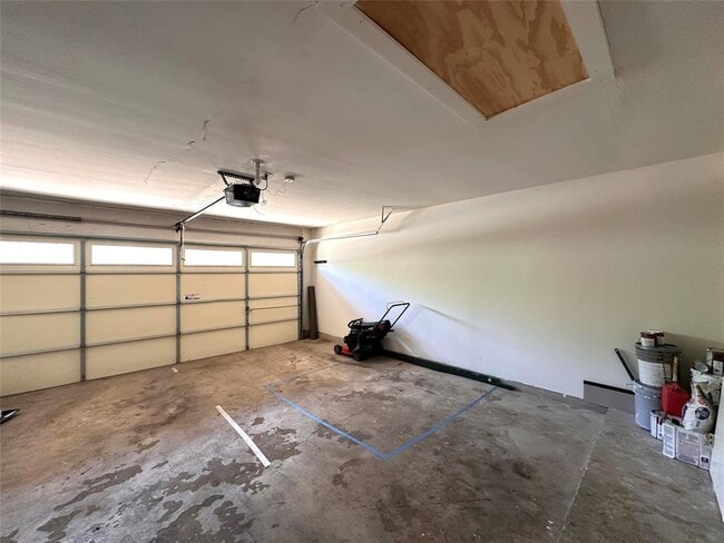 Building Photo - 2711 Wilcrest Dr