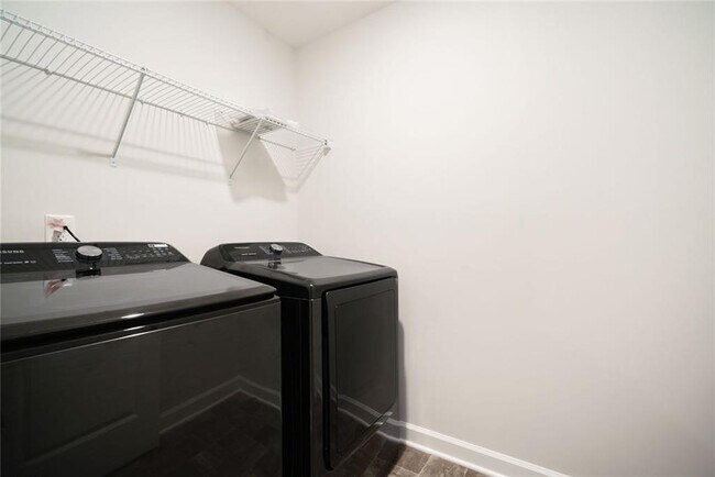 Building Photo - 313 Niles Ct