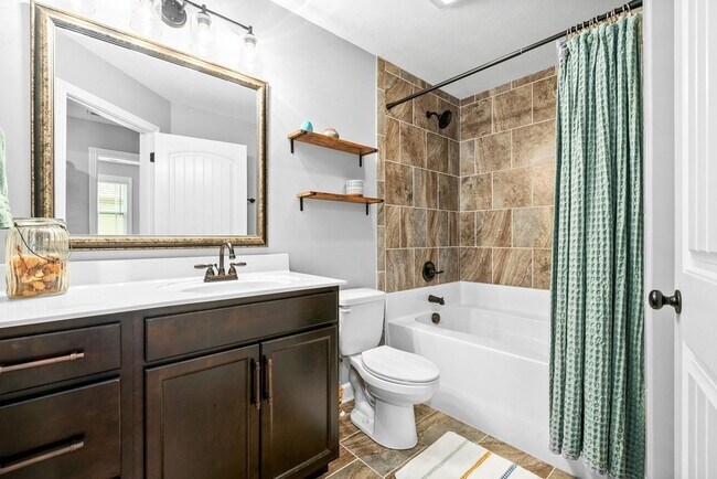 Building Photo - 1607 Ellie Piper Cir