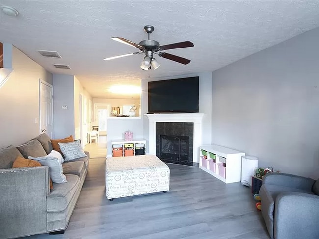 Building Photo - 2854 Vining Ridge Ter