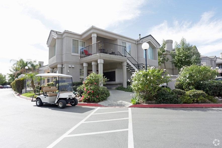 Building Photo - Alcantara Home Apts