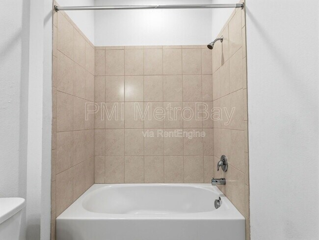 Building Photo - 2870 Dolores Home Ave