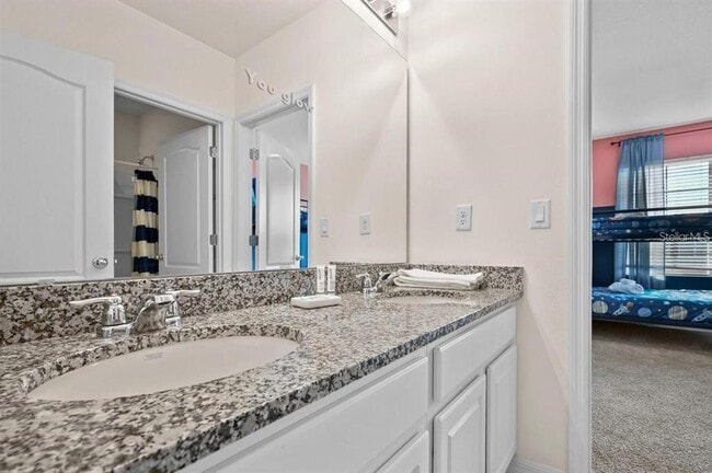 Building Photo - 5276 Oakbourne Ave