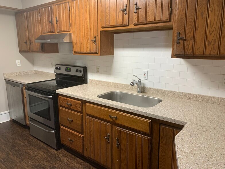 Building Photo - 206 Lafayette Rd