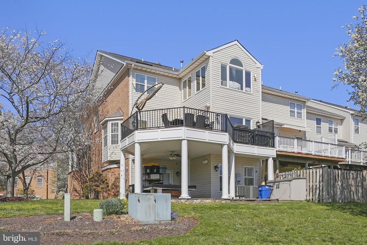 Building Photo - 21515 Trowbridge Sq