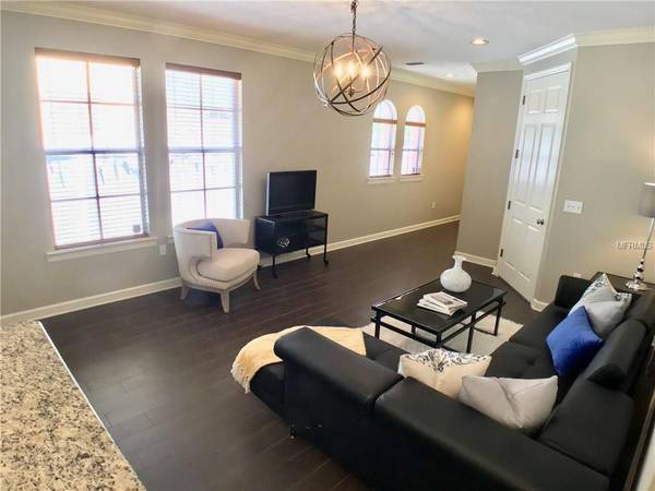 Building Photo - South Moody Townhome