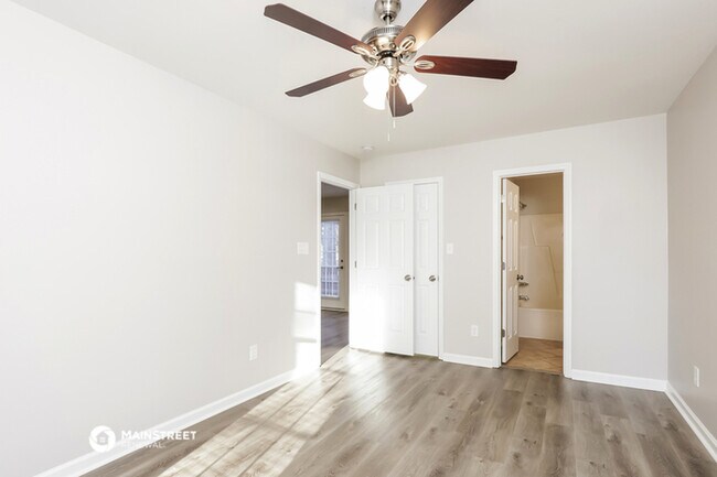 Building Photo - 90 Cedarhurst Ln