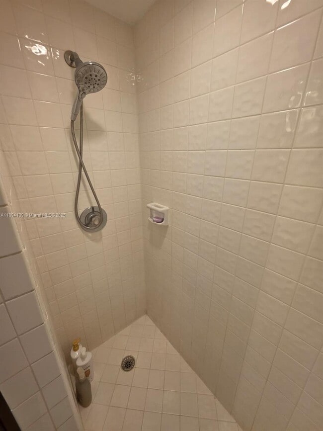 Building Photo - 15090 SW 49th Ln