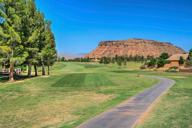 Building Photo - LUXURY GOLF COURSE CONDO - FULLY FURNISHED