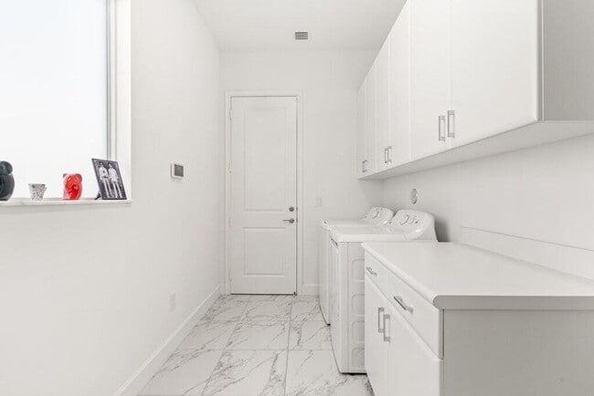 Building Photo - 13185 Mount Columbia Terrace