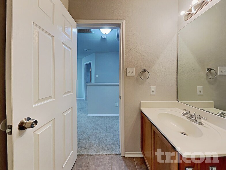 Building Photo - 8210 Grissom Cir
