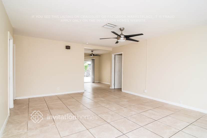 Building Photo - 5811 SW 54th Terrace