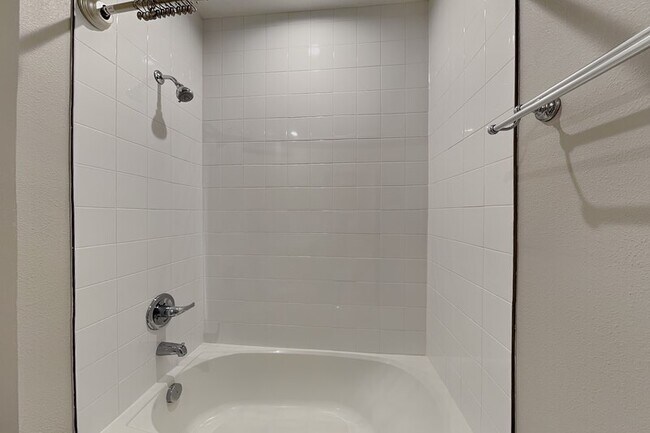Building Photo - 186 Piave St