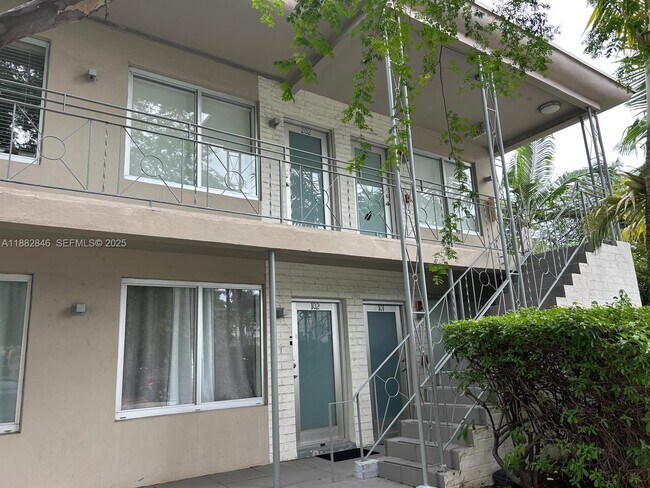 Building Photo - 801 15th St