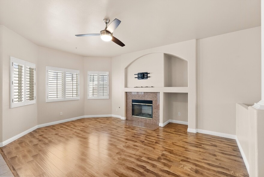 Building Photo - 15804 Crest Ln
