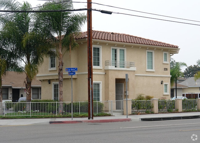 Building Photo - 235 W La Veta Ave